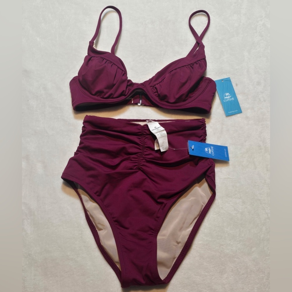☀️Summer Sale☀️Cupshe Plunging Bikini Top & High-Rise Sculpt Bottoms Set XS NWT